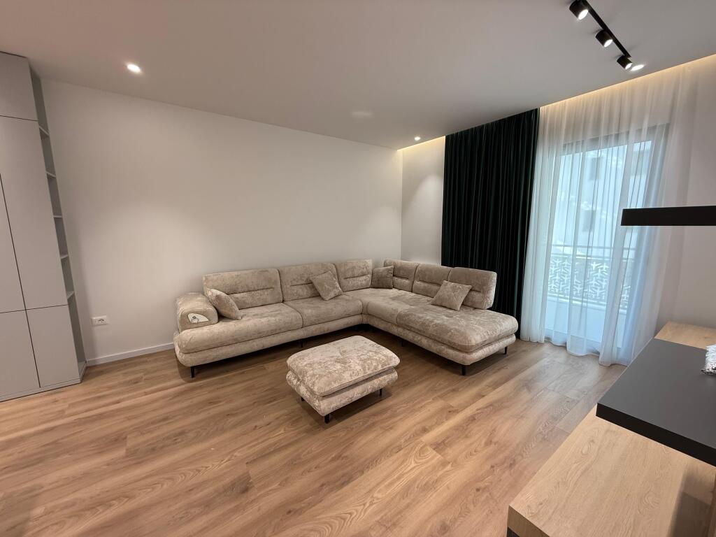 Vendesi Appartamento di Lusso 2+1+1 – Campo di Aviazione