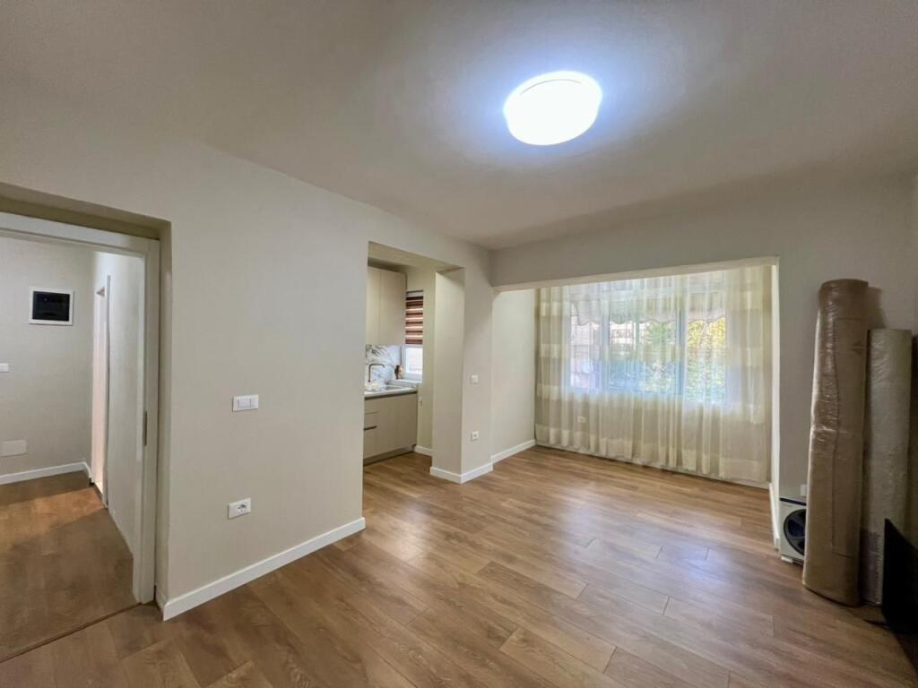 Jepet me qira apartament 1+1, përballë “Delijorgjit”, Tiranë.