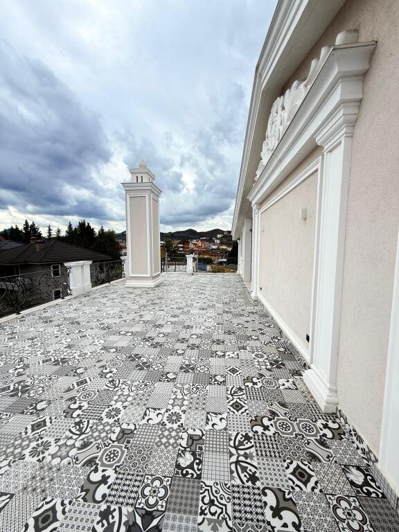 🏡 2 Adjacent Villas for Rent – Sauk, near the Brigades Palace