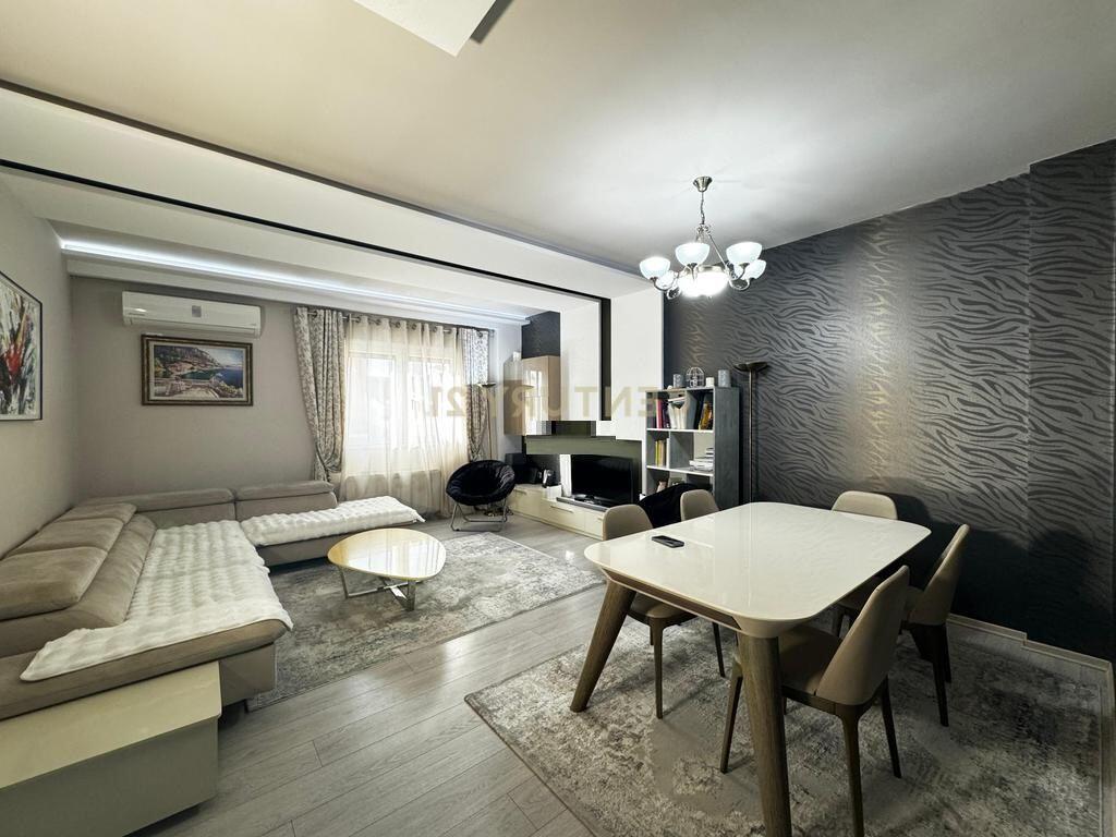APARTAMENT 4+1+1+2T NE FRESK ME SIP. TOTALE 219 M2 DHE POST PARKIMI PER 2 MAKINA