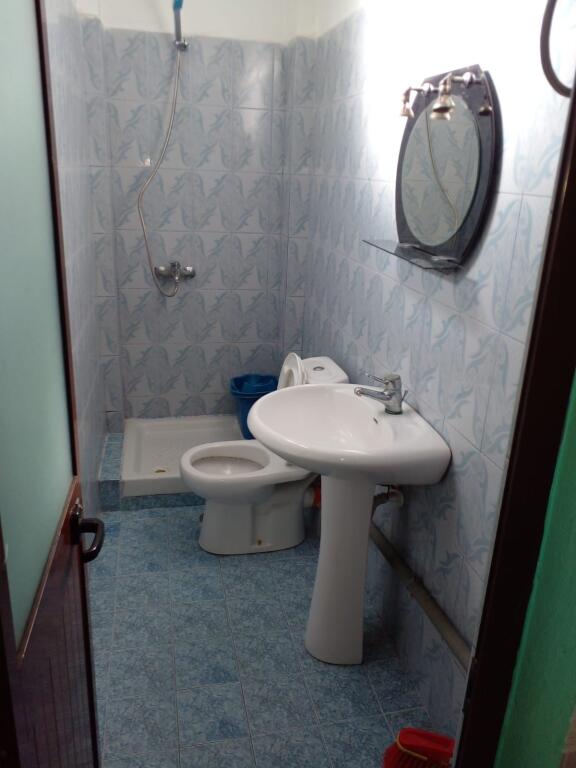 Jepet me qera garsoniere per vajza prane Qsut