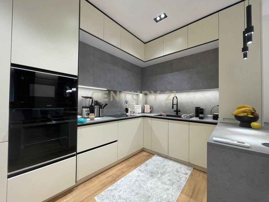 RENT, APARTMENT 2+1+2+PARKING IN DRY LAKE!