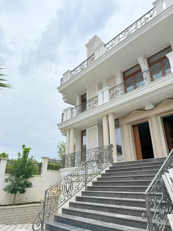 🏡 2 Adjacent Villas for Rent – Sauk, near the Brigades Palace