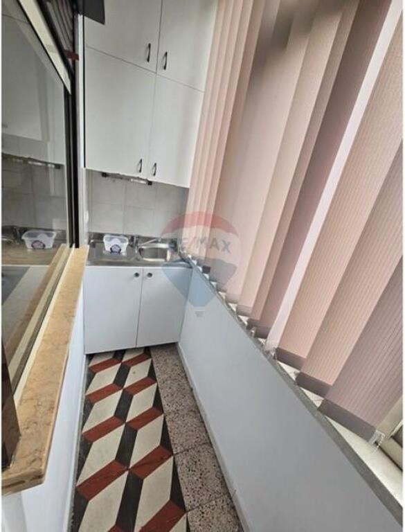 Jepet me Qira Apartament 3+1 te Shkolla e Baletit