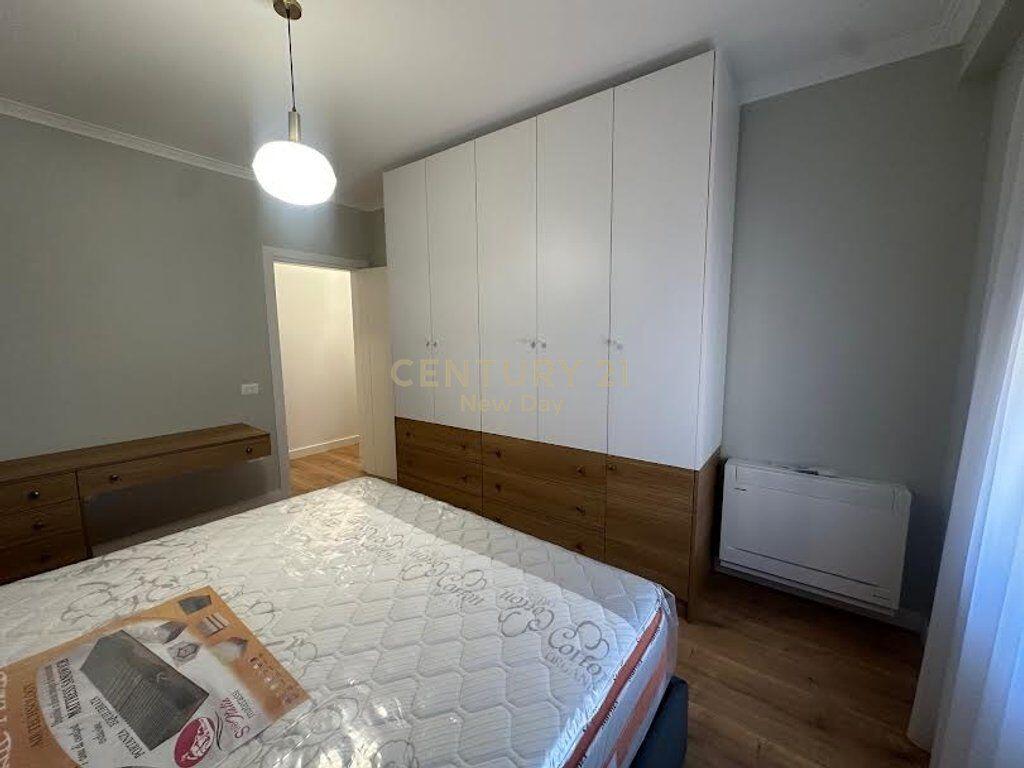 Appartamento appena arredato in affitto a Pazari Ri.