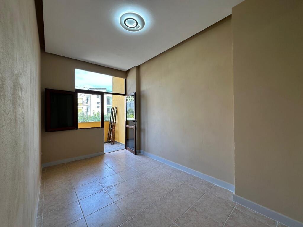 APARTAMENT 3+1 PER SHITJE NE PLAZH, PRANE SHKOLLES BAJRAM CURRI