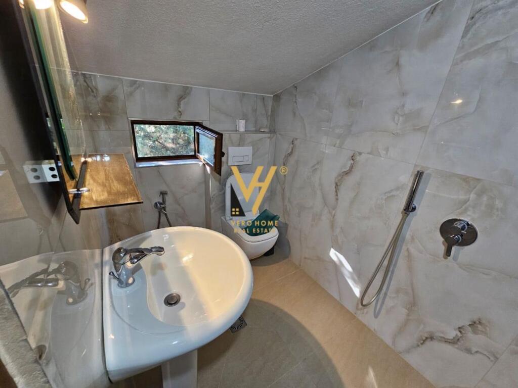 JEPET HYRJE VILE ME QIRA TE VILAT GJERMANE 80.000 LEKE