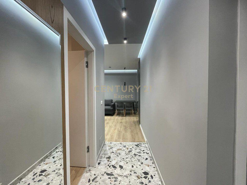 APARTAMENT 1+1 PER QIRA TEK TRIO TOWER !!