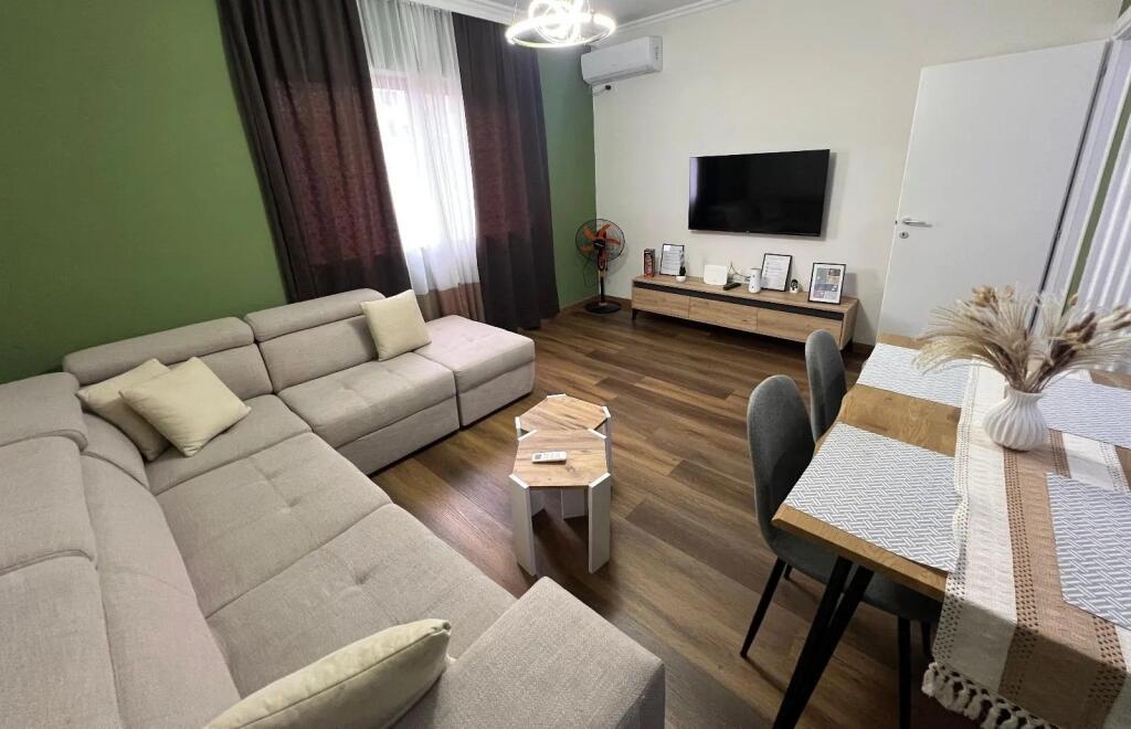 APARTAMENT 2+1 ME QIRA SHESHI WILLSON