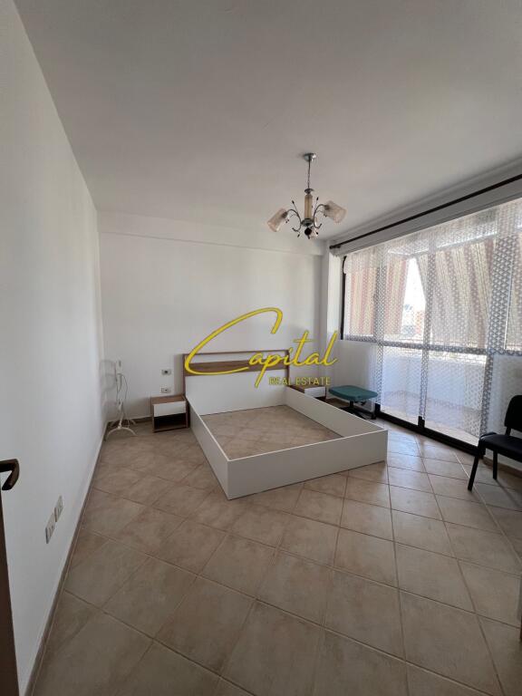 APARTAMENT ME QERA 1+1 RRUGA E ELBASANIT 55.000 LEKE