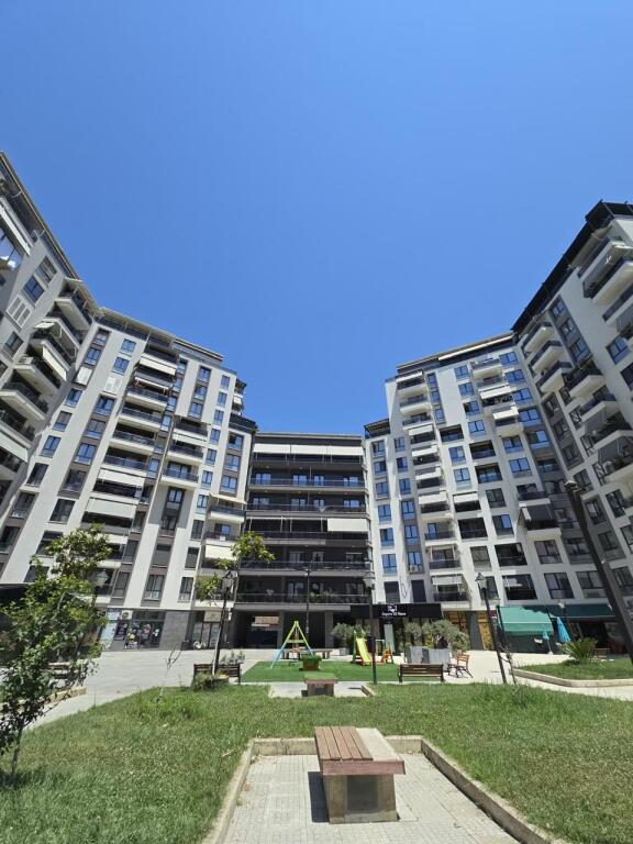 Apartment 2+1+2 for sale near Fusha e Aviacionit