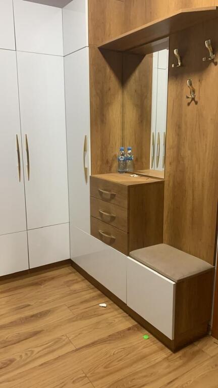 Jepet Me Qera Apartament 2+1+1 Ballkon
