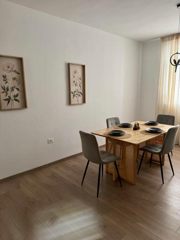 📣 SUPER RENT Apartment 2+1 📍 Center Tirana, Near Flora Cafe 🛣️ "Durresit" Street ✨