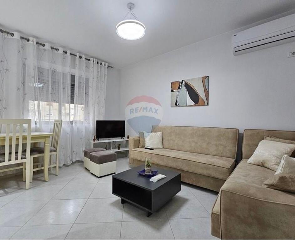 Apartament 1+1 me qira -Shkolla e Baletit