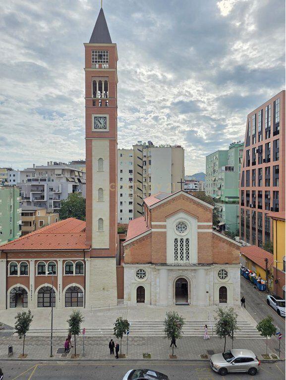 Dublex për shitje Buzë Rrugës se Kavajës