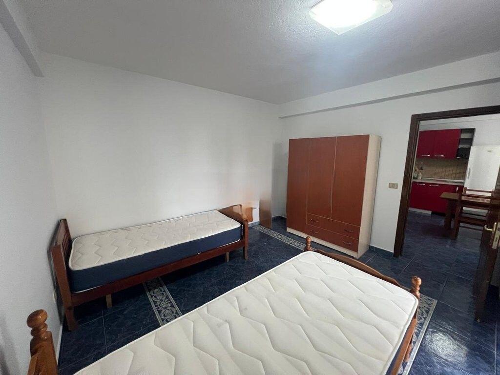 Jepet apartament 1+1 me qira tek Bulevardi Zogu i pare, tek New Jorku. 550 € /Muaj