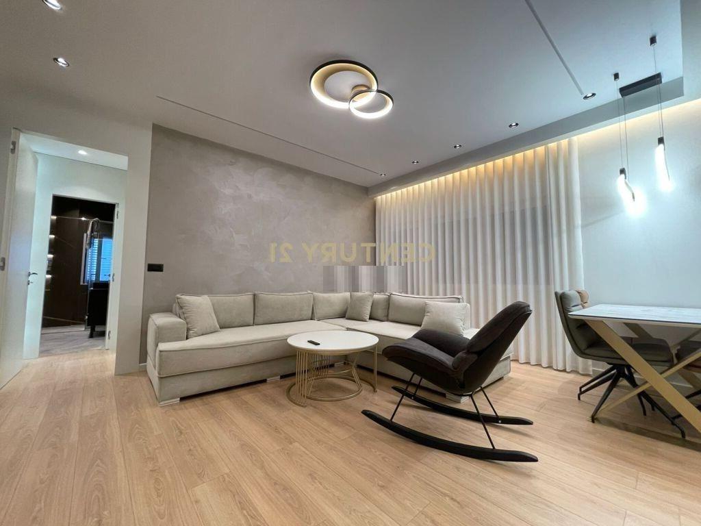 Apartament 1+1me post parkimi për qira në Rezidencën Lake Land në Farkë, Tiranë!