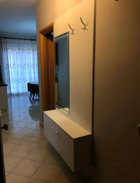 AFFITTASI APPARTAMENTO 1+1 – VIA CAJUPI, VLORE!!