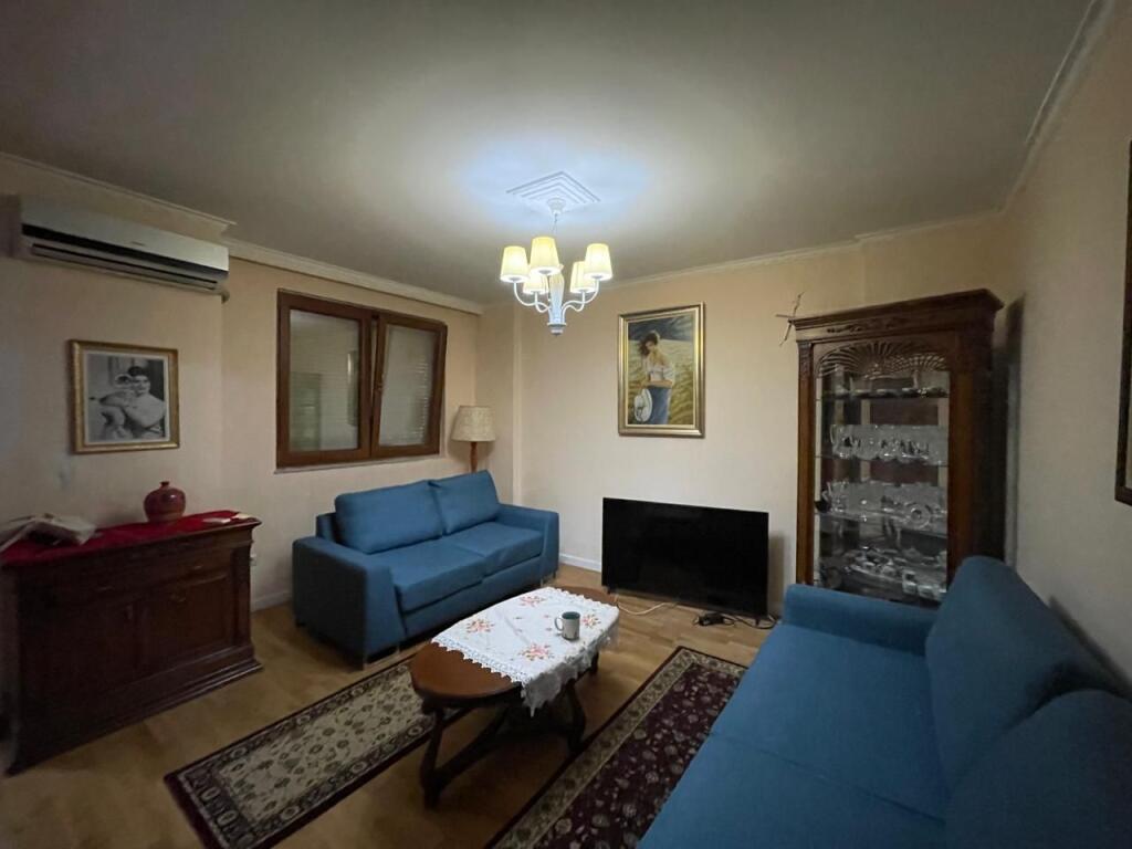 Apartament me Qira 2+1+2 Ballkone tek Selvia