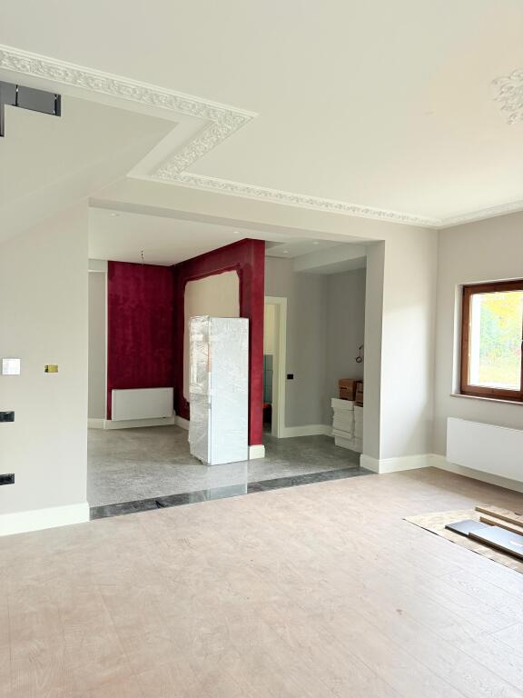 🏡 2 Adjacent Villas for Rent – Sauk, near the Brigades Palace