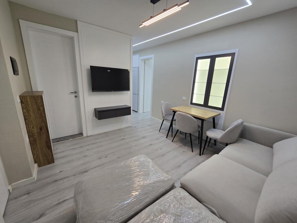 Appartamento 1+1+Balcone in Affitto Vicino alla Scuola Mihal Grameno