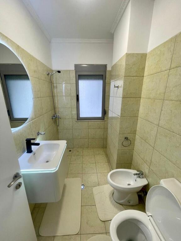 📣 VENDESI Appartamento 2+1 📍 Astir Tirana, Vicino a “Eja Studio” ✨