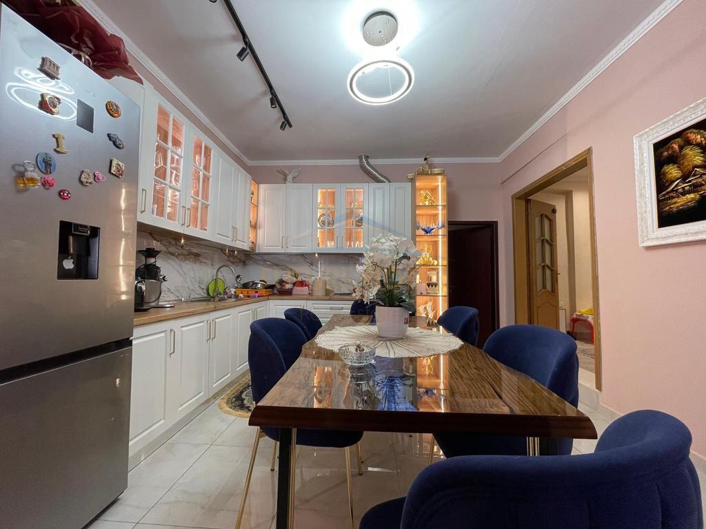 Casa Privata+Cortile in Vendita, Vasil Shanto