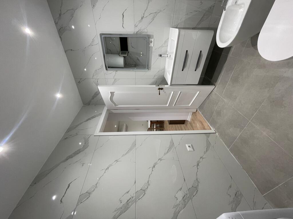 Shitet apartament 1+1 tek Rruga Fortuzi