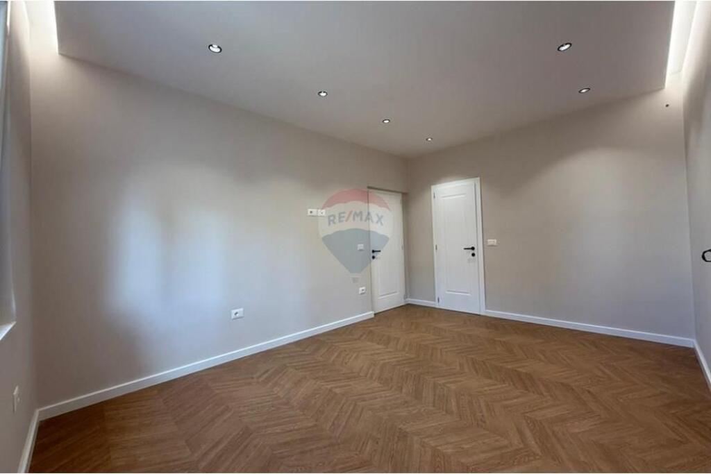 In vendita appartamento 2+1 Via Myslym Shyri!