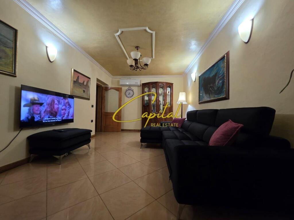 SHITET APARTAMENT 3+1+2 21 DHJETORI 225.000 EURO