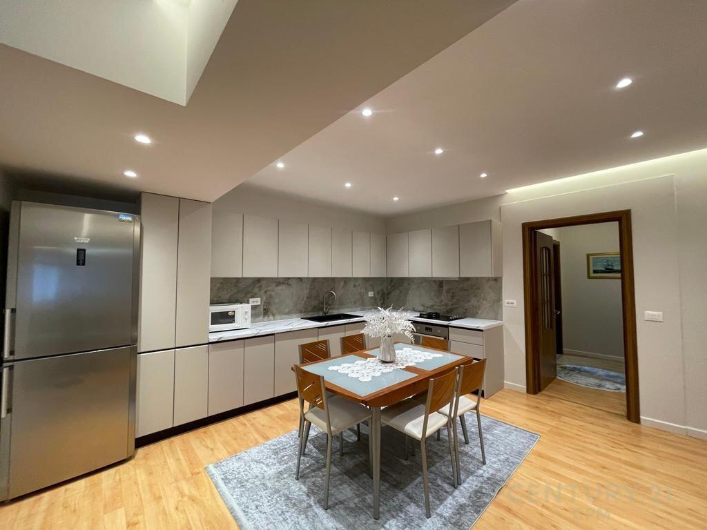 2+1 apartment for rent in Bllok!