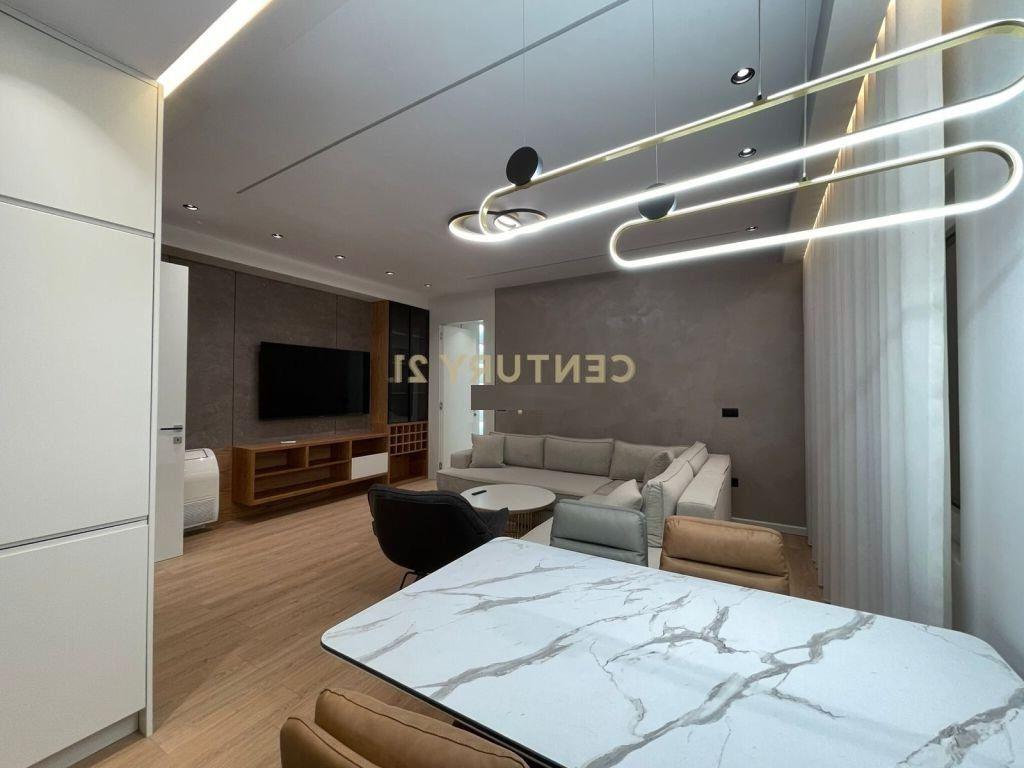 Apartament 1+1me post parkimi për qira në Rezidencën Lake Land në Farkë, Tiranë!