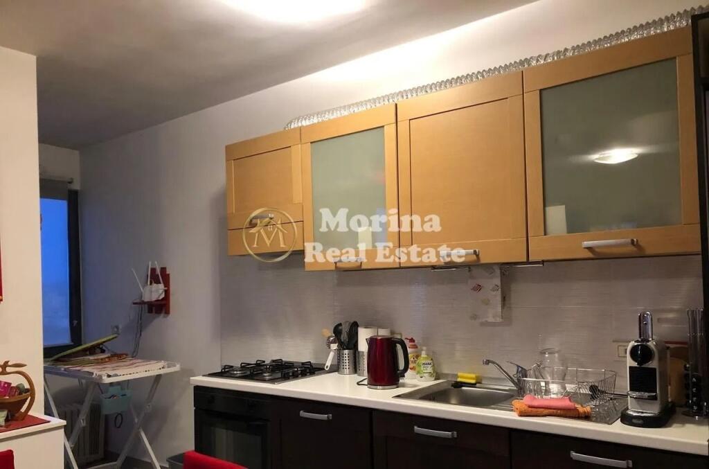 In affitto, Appartamento 2+1, a Brryli, 550 Euro/Mese