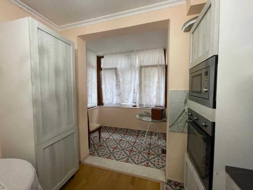 Apartament me Qira 2+1+2 Ballkone tek Selvia