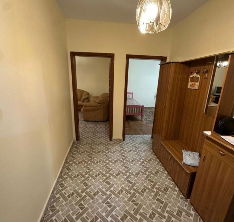 Apartament 3+1 me qira prane Fakultetit te Shkencave!