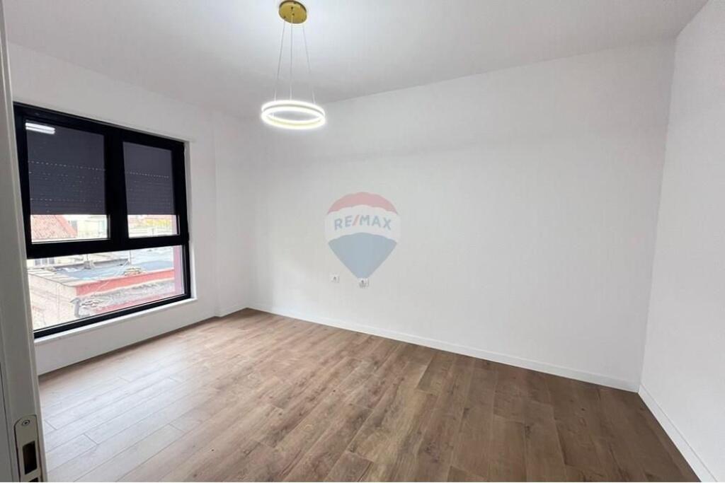 Zyre per qira te Komuna e Parisit !