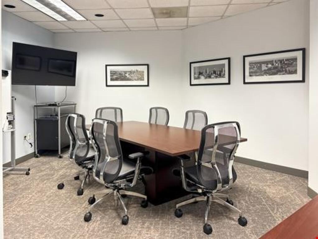 Office For Rent In Bllok (ID BZ2723) Tirana