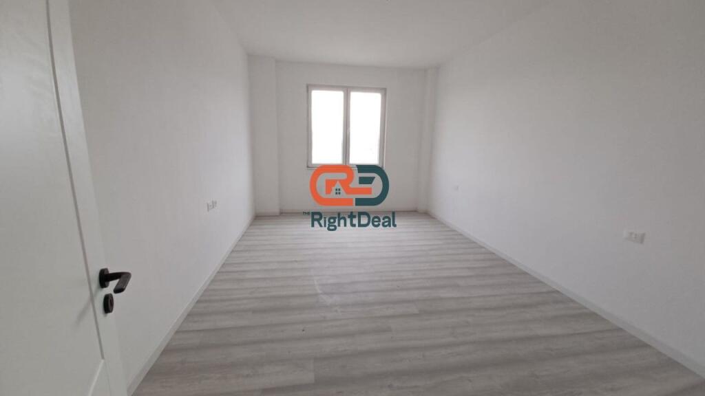 Tek Golden Hands Ne Paskuqan, Shitet Apartament 2+1+2, Me Planimetri Te Rregullt!!