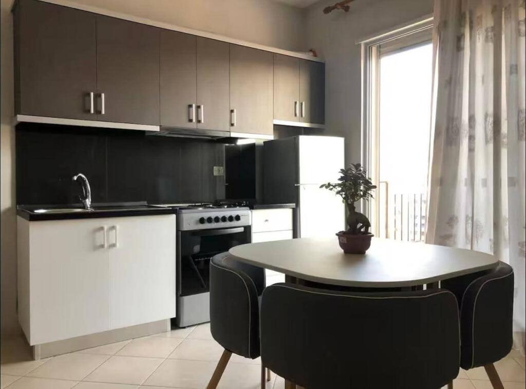 AFFITTASI APPARTAMENTO 1+1 – VIA CAJUPI, VLORE!!