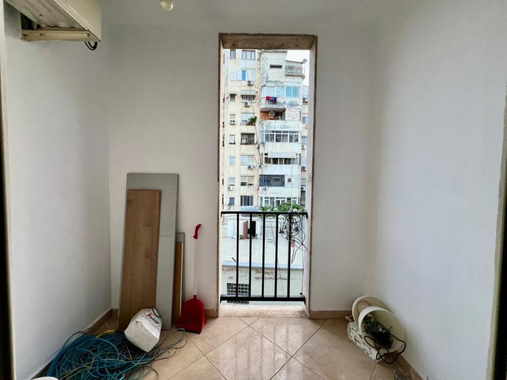 QIRA, ZYRË - 85 m2 te RRUGA KAVAJËS‼️