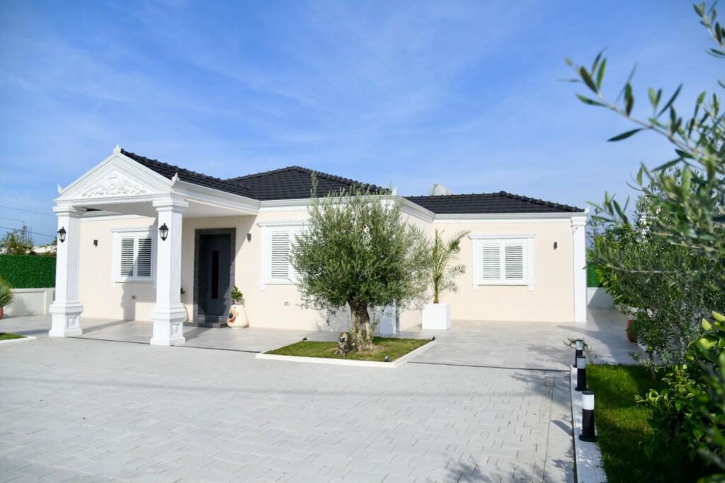 🏡 Shitet vilë moderne dhe komode në Durres 🏡