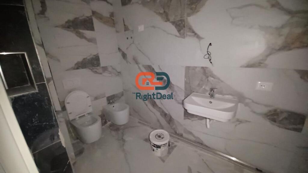 Tek Golden Hands Ne Paskuqan, Shitet Super Apartament 2+1+2, Me Planimetri Perfekte!!