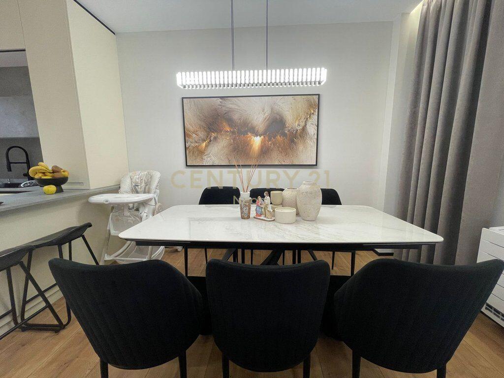 RENT, APARTMENT 2+1+2+PARKING IN DRY LAKE!