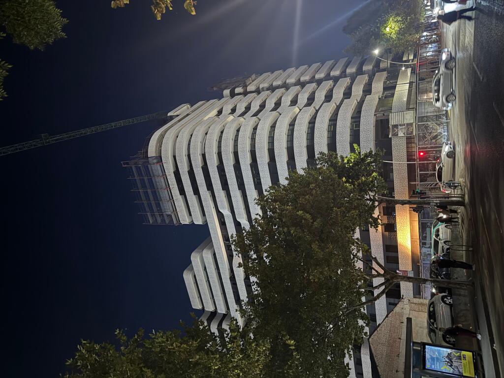 🏢 Vendesi in vendita Appartamento 2+1+2 a “Corner Residence”, Tirana – Investimento Premium