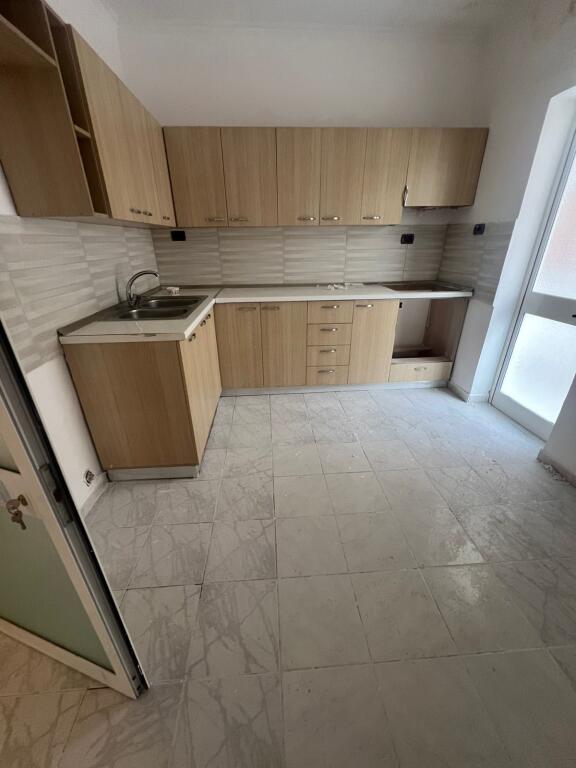 Jepet me qera 2+1 te Myslym Shyri