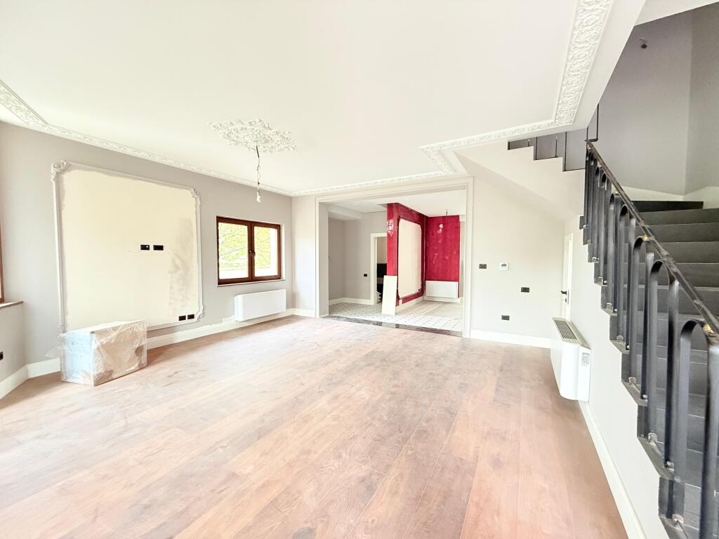 🏡 2 Adjacent Villas for Rent – Sauk, near the Brigades Palace