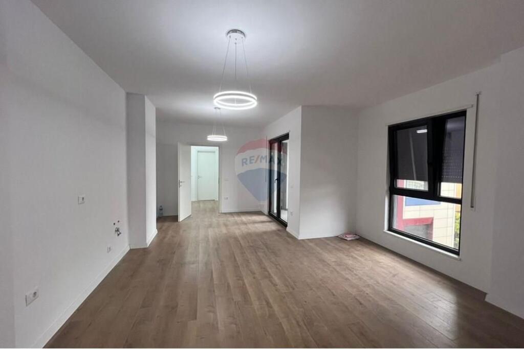 Zyre per qira te Komuna e Parisit !