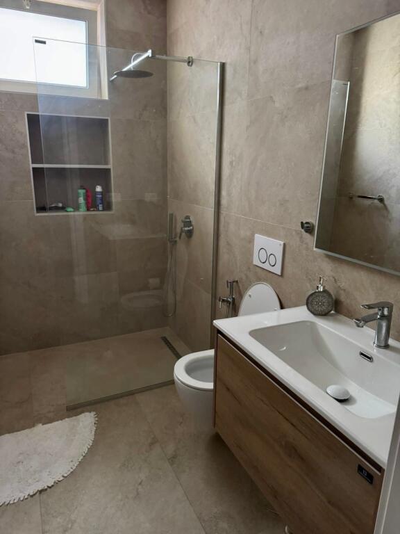 📣 SUPER RENT Apartment 2+1 📍 Center Tirana, Near Flora Cafe 🛣️ "Durresit" Street ✨