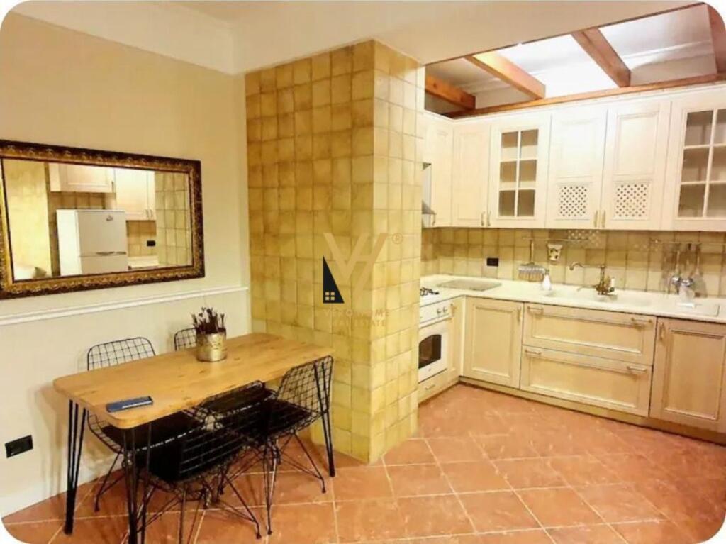 VENDESI APPARTAMENTO 1+1 E MONOLOCALE IN CENTRO 315.000 EURO