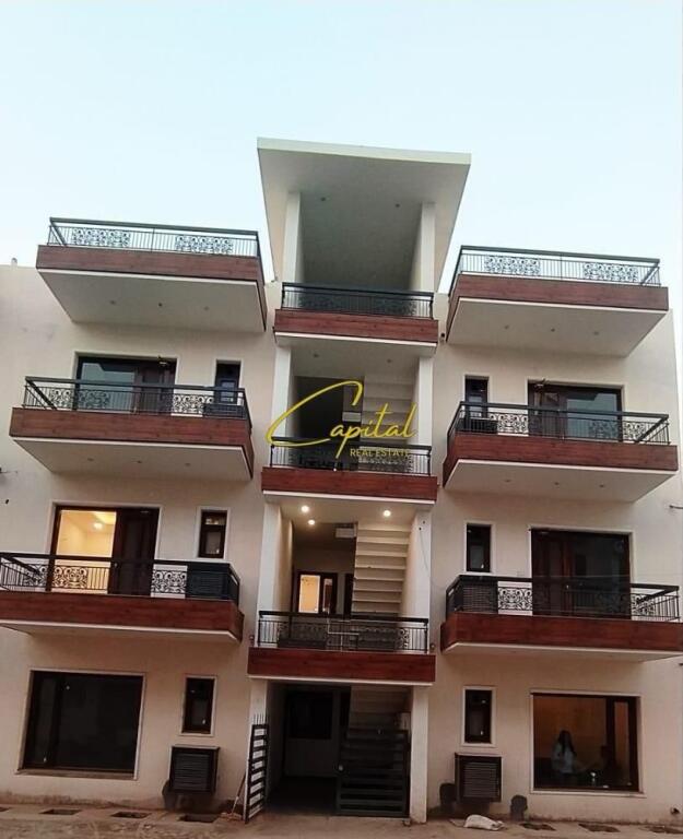 LOCALE COMMERCIALE IN AFFITTO 2000 M2 PONTE DI NISHARAKU 1.400.000 LEKE